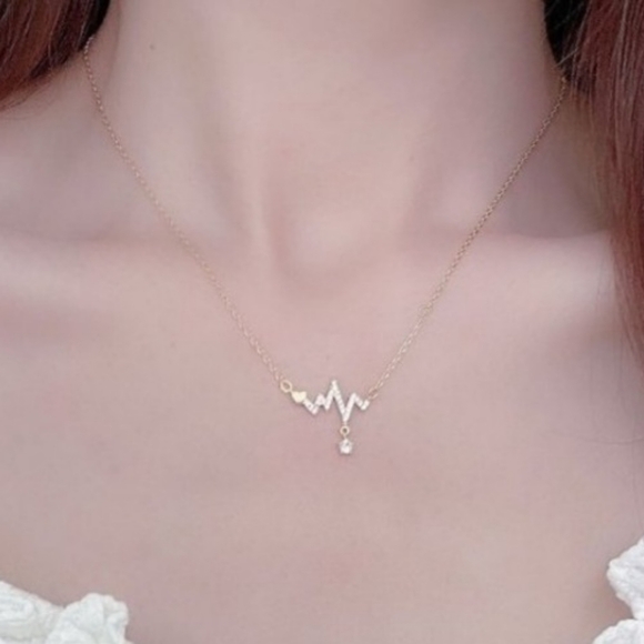 New 14K Gold Diamond 💎 Heartbeat Necklace - Picture 2 of 10